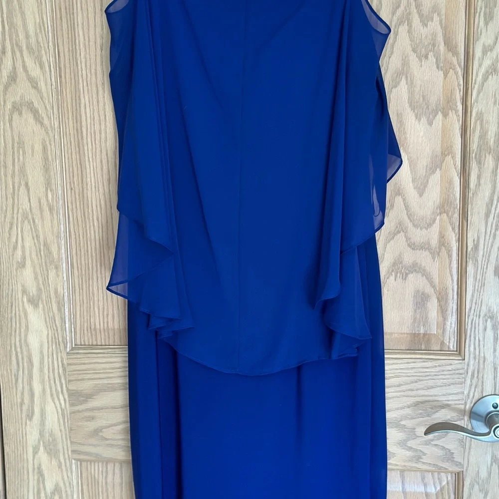 Women’s dress - Picture 6 of 7